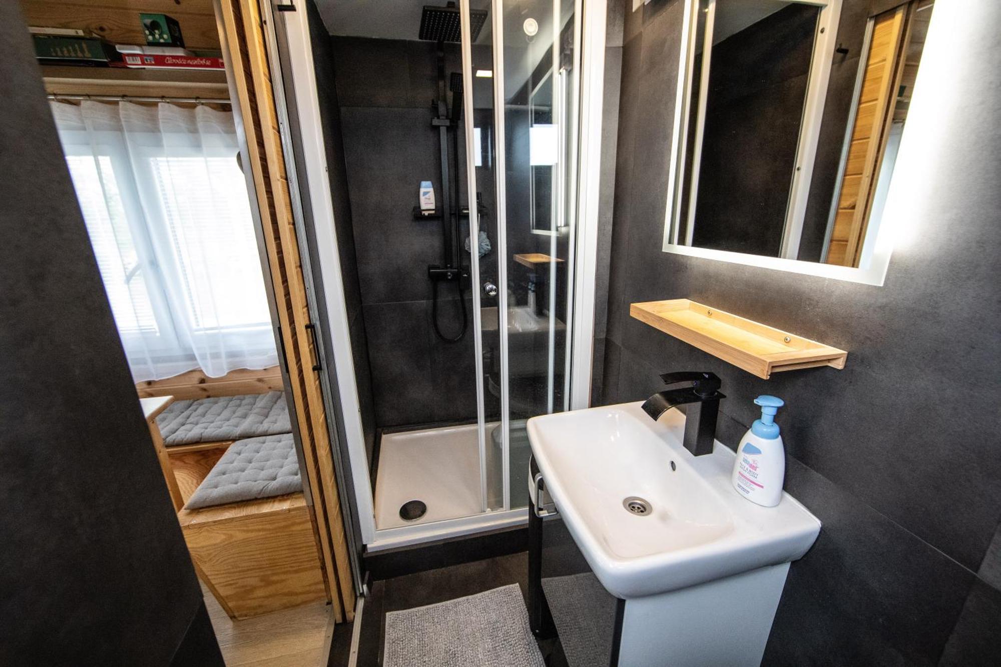 Tiny House - Chatka V Rezi U Prahy Husinec  Extérieur photo
