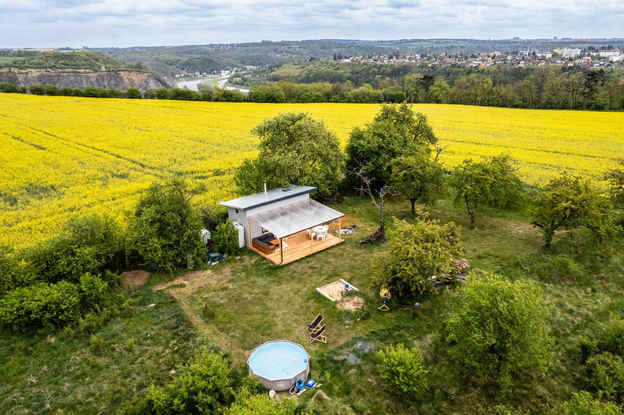 Tiny House - Chatka V Rezi U Prahy Husinec  Extérieur photo
